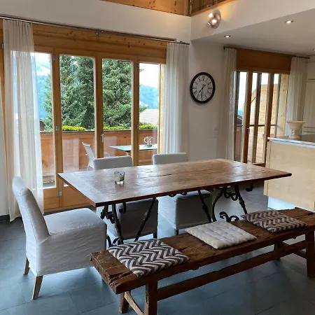 Bright Rays With Phenomenal Views Of The Mountains Casa vacanze Gstaad